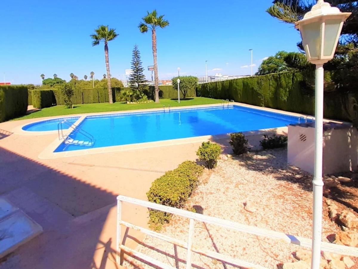 Casa Alegria Apartment With Pool تورّيفيِخا المظهر الخارجي الصورة